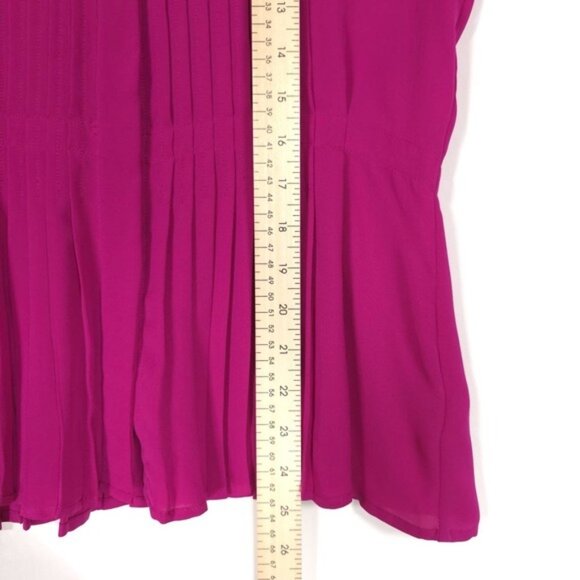 Theory Women's Top 100% SILK Pleated MEDIUM Shirt Hidden Button LS Pink Fuchsia - Picture 5 of 10